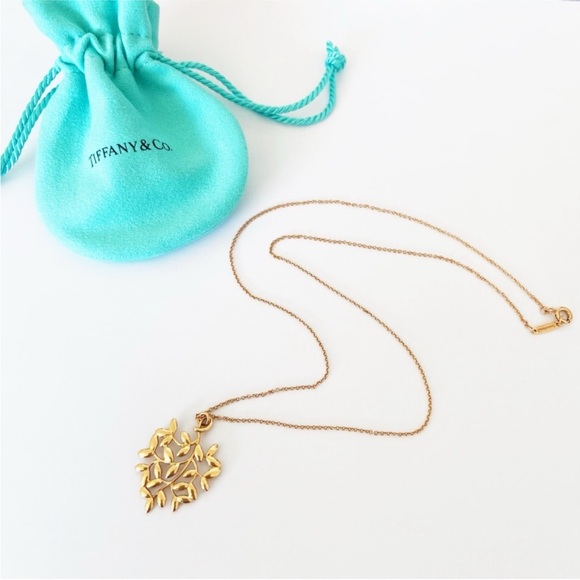 $2,100 Tiffany & Co. 18k rose gold Picasso olive leaf pendant - Picture 4 of 8